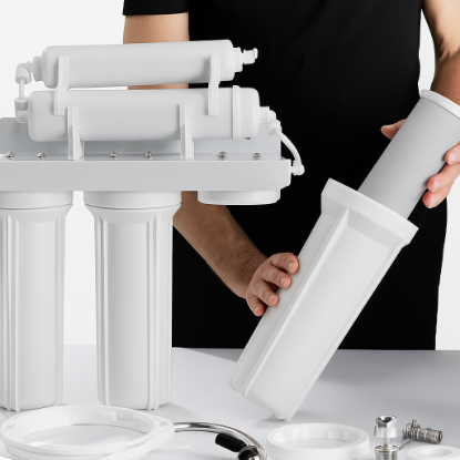 వాటర్ ప్యూరిఫైయర్ ఫిల్టర్ తనిఖీ యొక్క చిత్రం