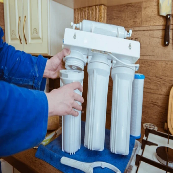 నీటి శుద్ధి సంస్థాపన యొక్క చిత్రం