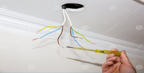 బల్బులు & లైట్ల ఫిట్టింగ్ తనిఖీ సేవ యొక్క చిత్రం