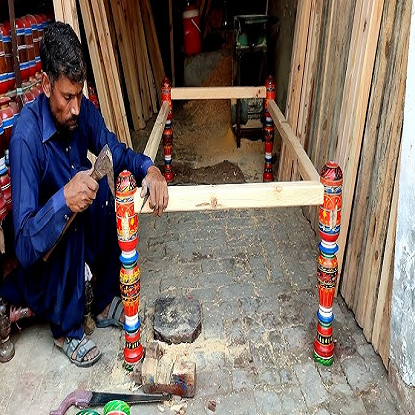 పట్టీ మంచం పని యొక్క చిత్రం